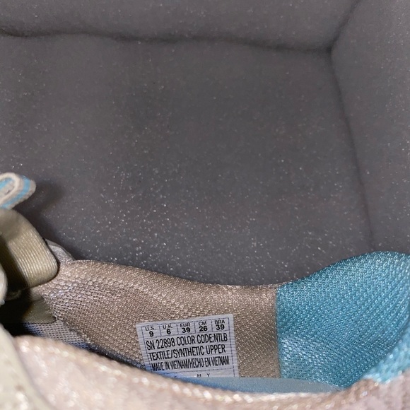 Skechers air cooled memory foam shoes - Picture 8 of 8